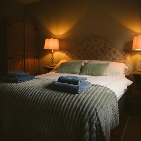 Longford Blue Sky Self Catering * Esker South