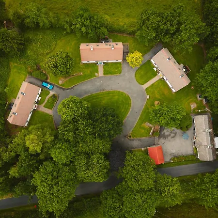 בית נופש Longford Blue Sky Self Catering *