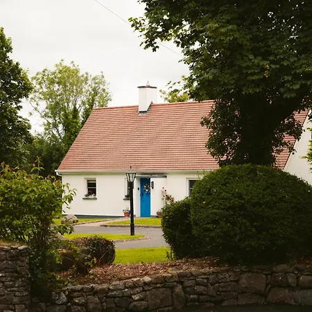 Nyaraló Longford Blue Sky Self Catering