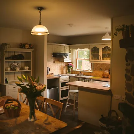 בית נופש Longford Blue Sky Self Catering Esker South