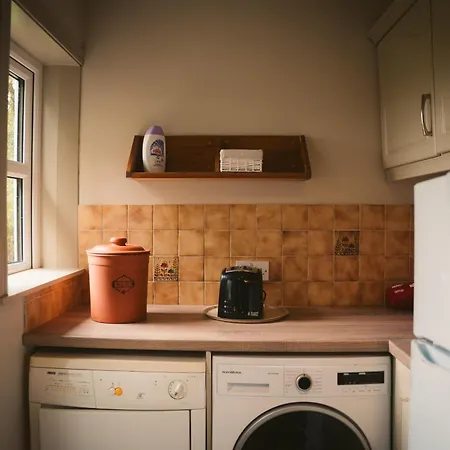 Longford Blue Sky Self Catering בית נופש