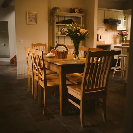 בית נופש Longford Blue Sky Self Catering