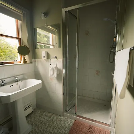 Nyaraló Longford Blue Sky Self Catering Esker South