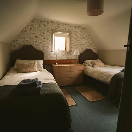 Longford Blue Sky Self Catering * Esker South