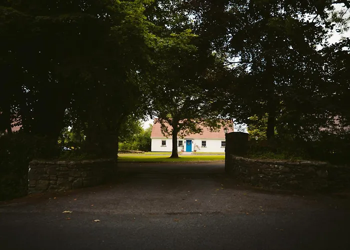 Longford Blue Sky Self Catering Esker South